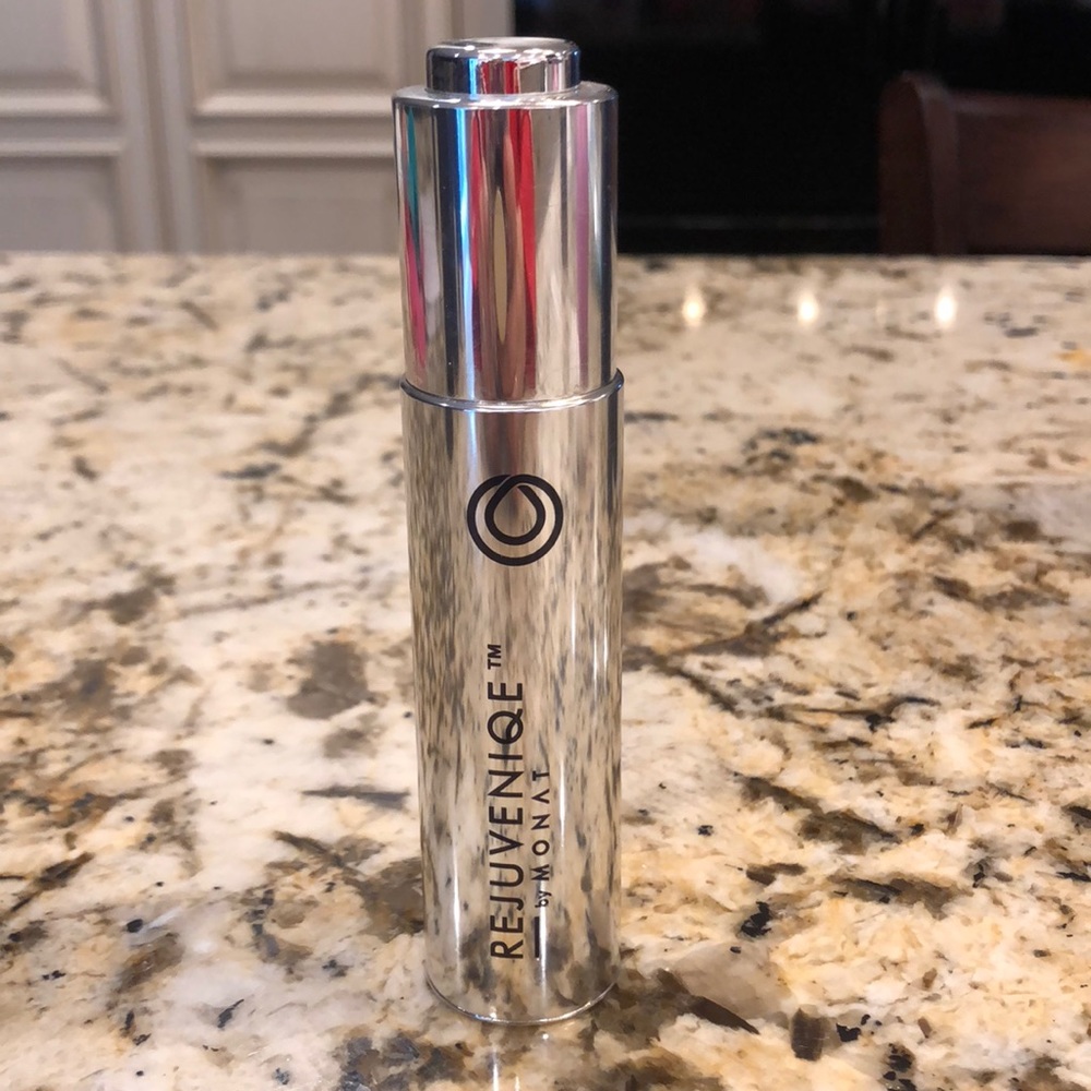 Monat rejuveniqe oil